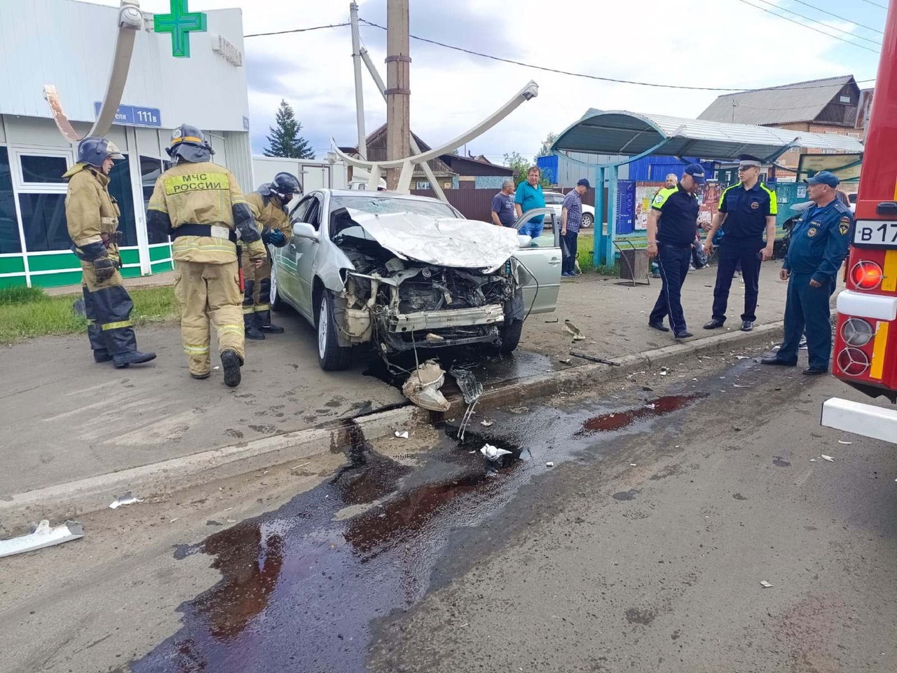 ДТП на остановке общественного транспорта устроила женщина за рулём Toyota  Camry в Братске